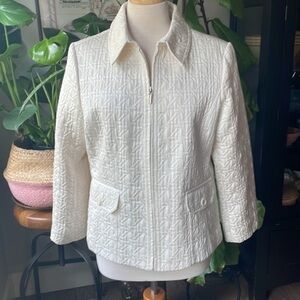 Beautiful White Weather Tamer Quilted Jacket